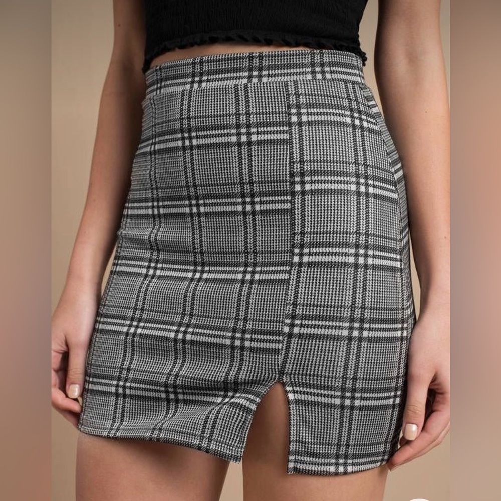 Tobi Gray and Black Mini Skirt